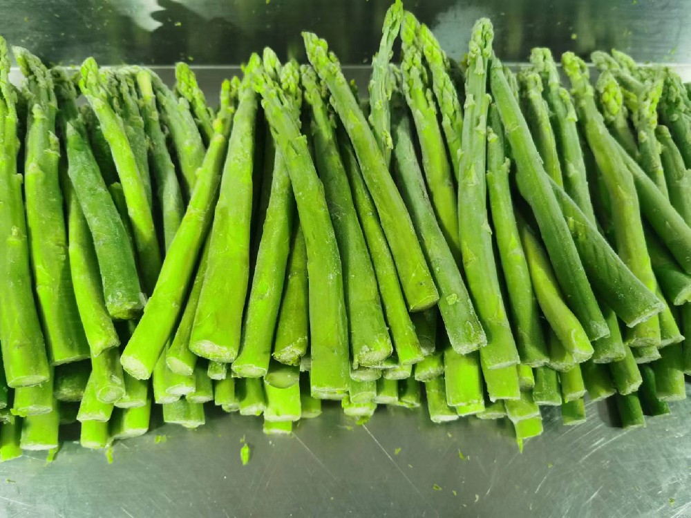 Green asparagus